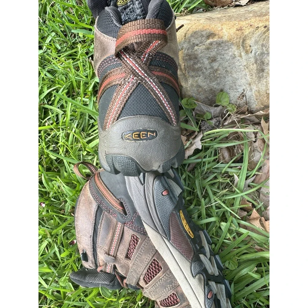 KEEN Womens 9.5 Brown Mid Hiking Boots Waterproof Trail Outdoor Shoes E59